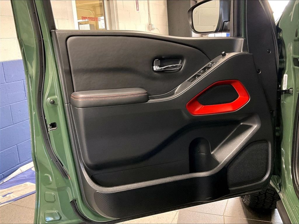 Used 2023 Green Nissan PRO-4X image 9