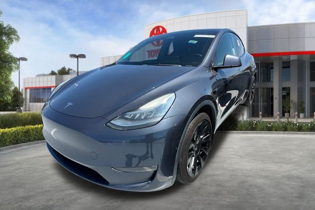Used 2021 Tesla Model Y Long Range with VIN 5YJYGDEE5MF152986 for sale in Oakland, CA