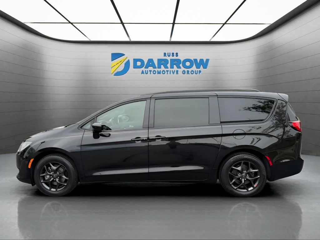 Used 2020 Black Chrysler Touring L image 2