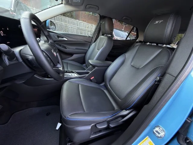 Used 2025 Aquamarine Blue Metallic Buick Sport Touring image 23