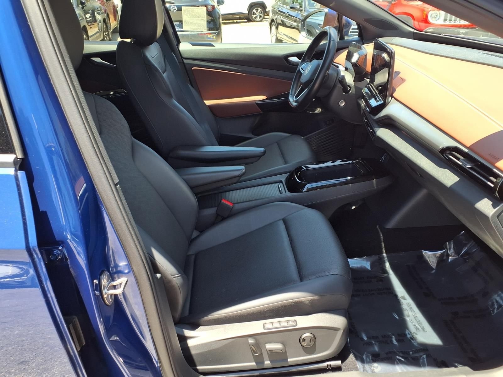 Used 2022 Blue Volkswagen Pro S image 25