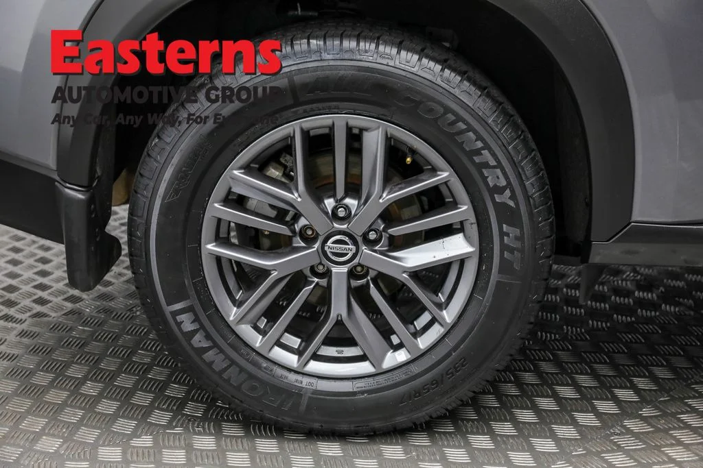 Used 2021 Gray Nissan S image 30