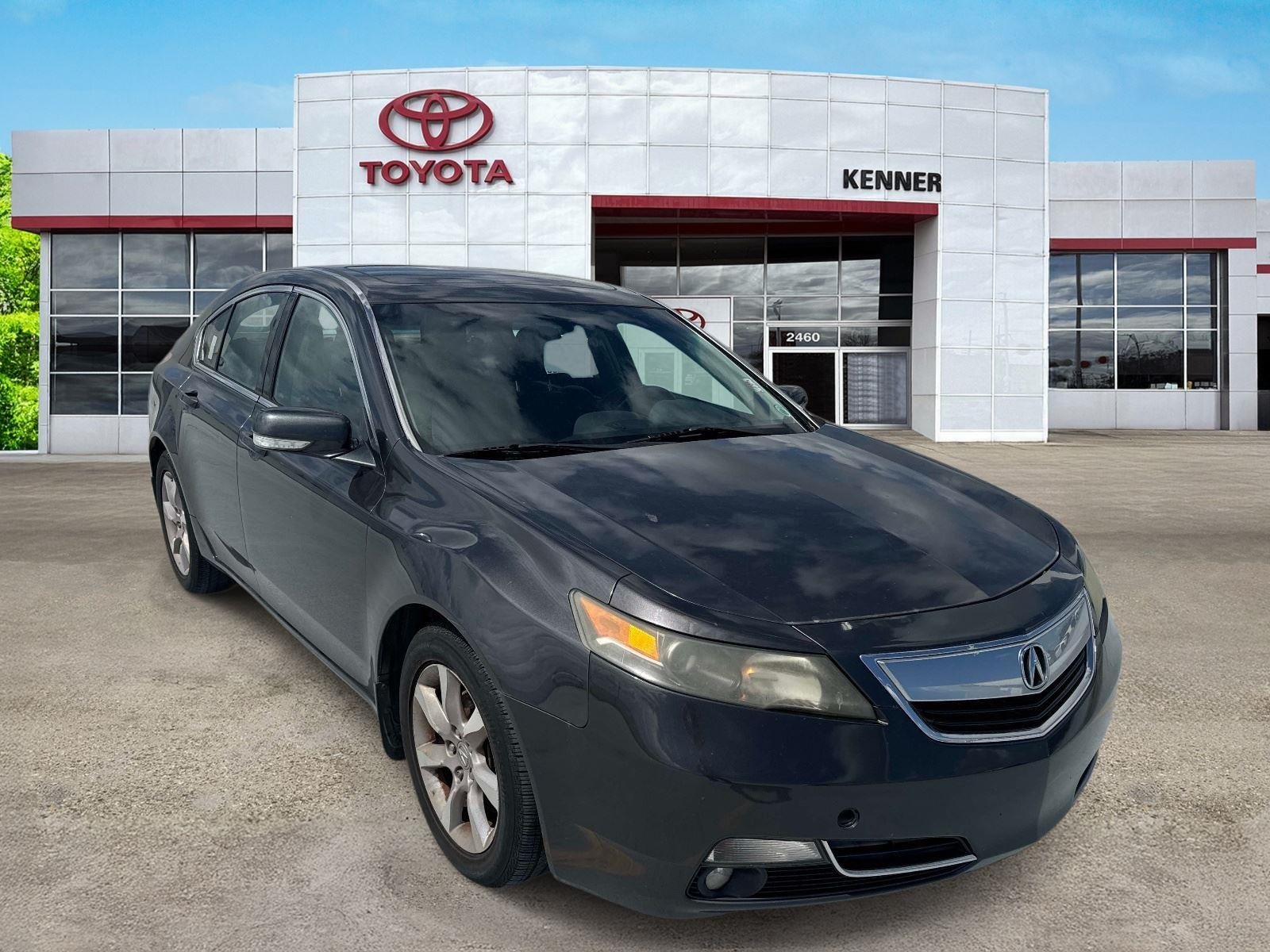 Used 2013 Graphite Luster Metallic Acura Tech image 8