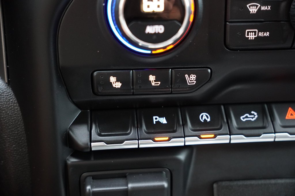 Used 2019 SHADOW GRAY METALLIC Chevrolet LTZ image 29