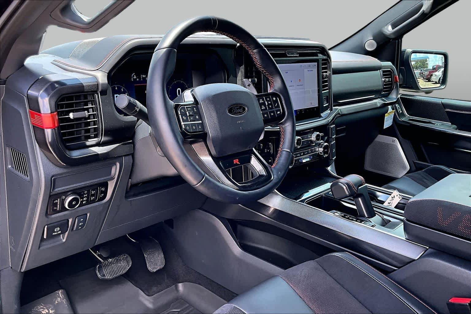 Used 2025 Agate Black Metallic Ford Raptor image 18