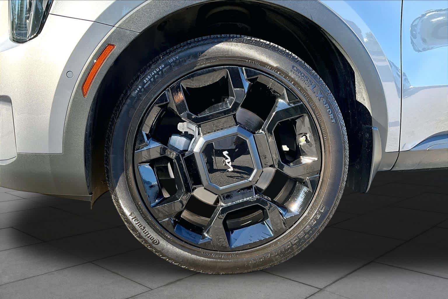 Used 2024 Everlasting Silver Kia X-Line SX image 10