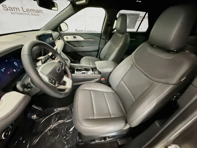 New 2027 Carbonized Gray Metallic Ford Active image 21