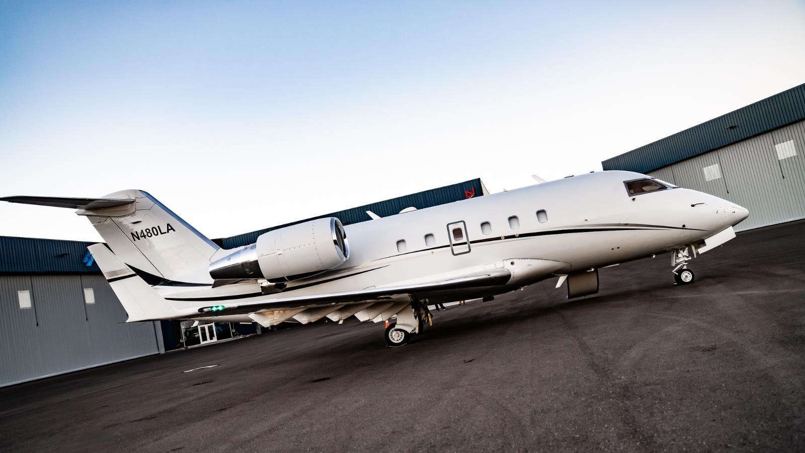 Used 1983 white BOMBARDIER 601 image 17