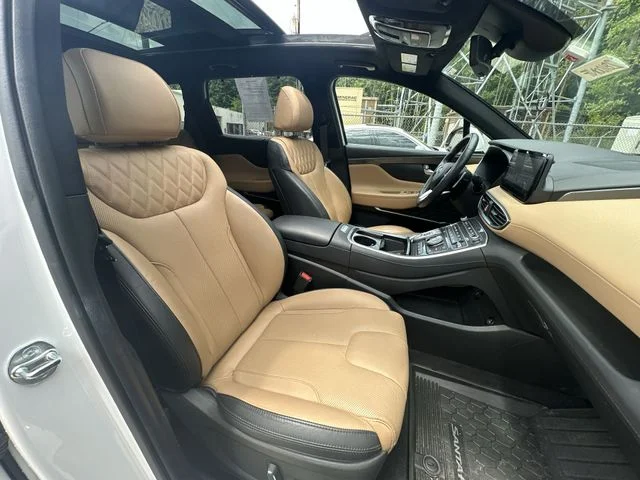 Used 2023 White Hyundai Calligraphy image 32