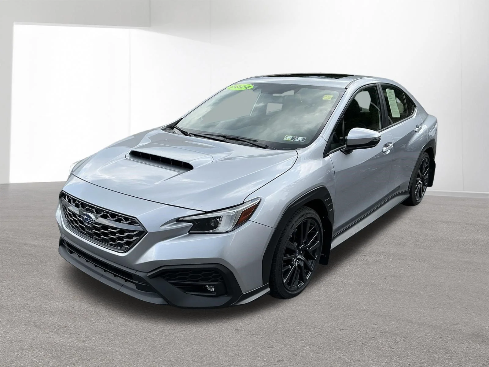 Used 2024 Ice Silver Metallic Subaru Limited image 15