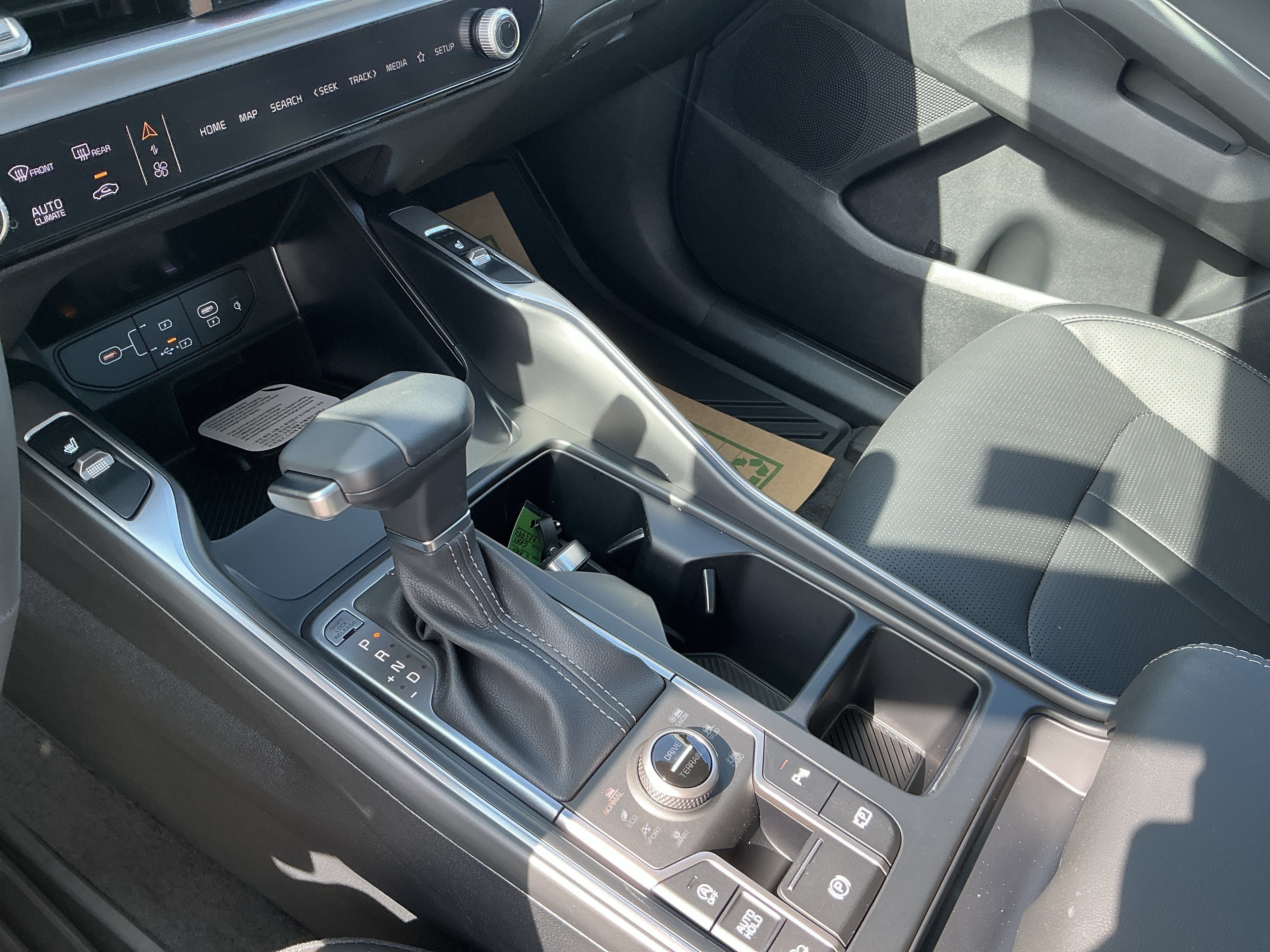 New 2026 Wolf Gray Kia S image 24