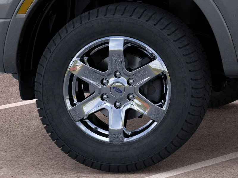 New 2025 Carbonized Gray Metallic Ford XLT image 19