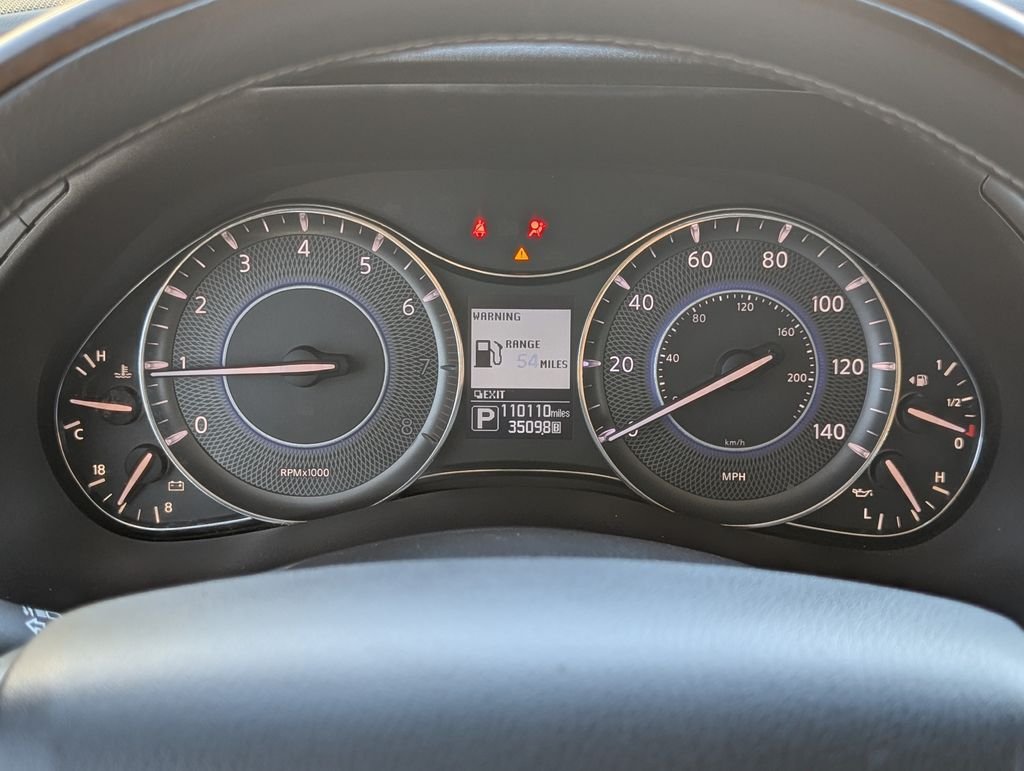 Used 2017 Silver INFINITI Base image 27