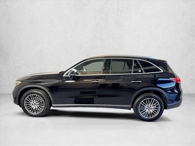New 2026 Black Mercedes-Benz GLC 300 image 38