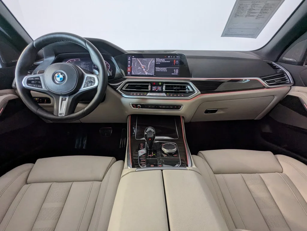 Certified Used 2019 Gray BMW xDrive40i image 5