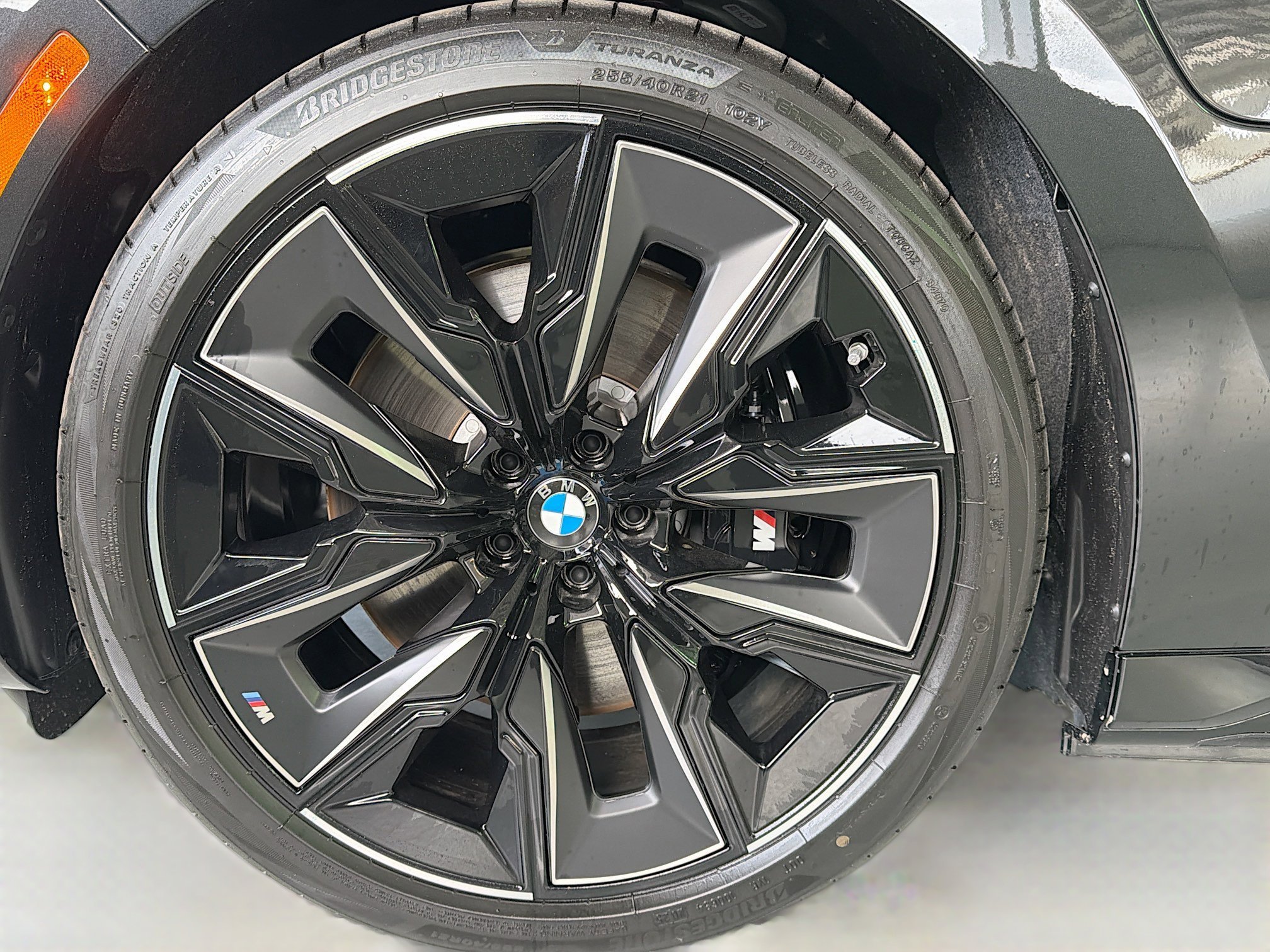 2026 BMW 7 Series 750e - Photo 42