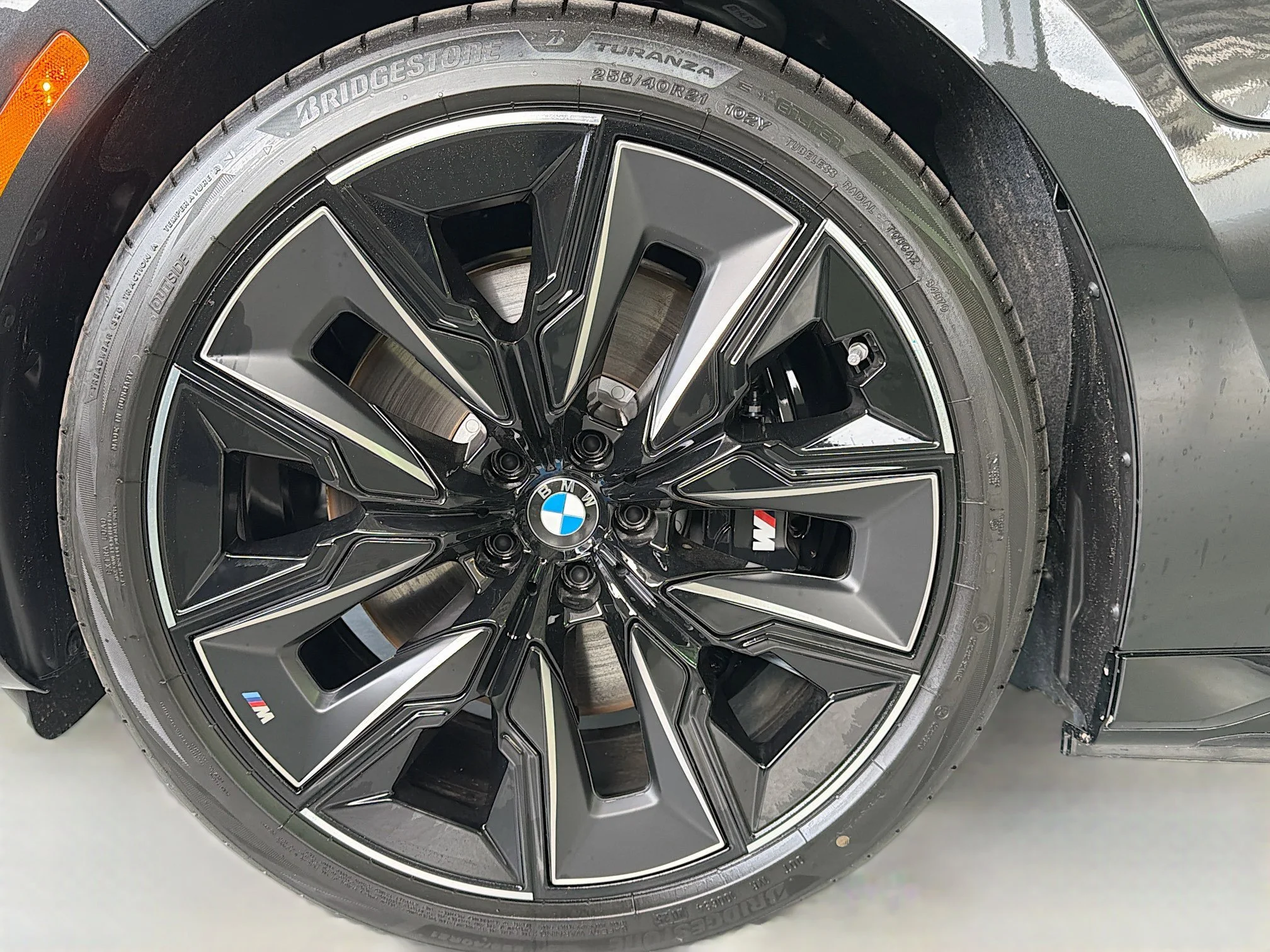 2026 BMW 7 Series 750e - Photo 42