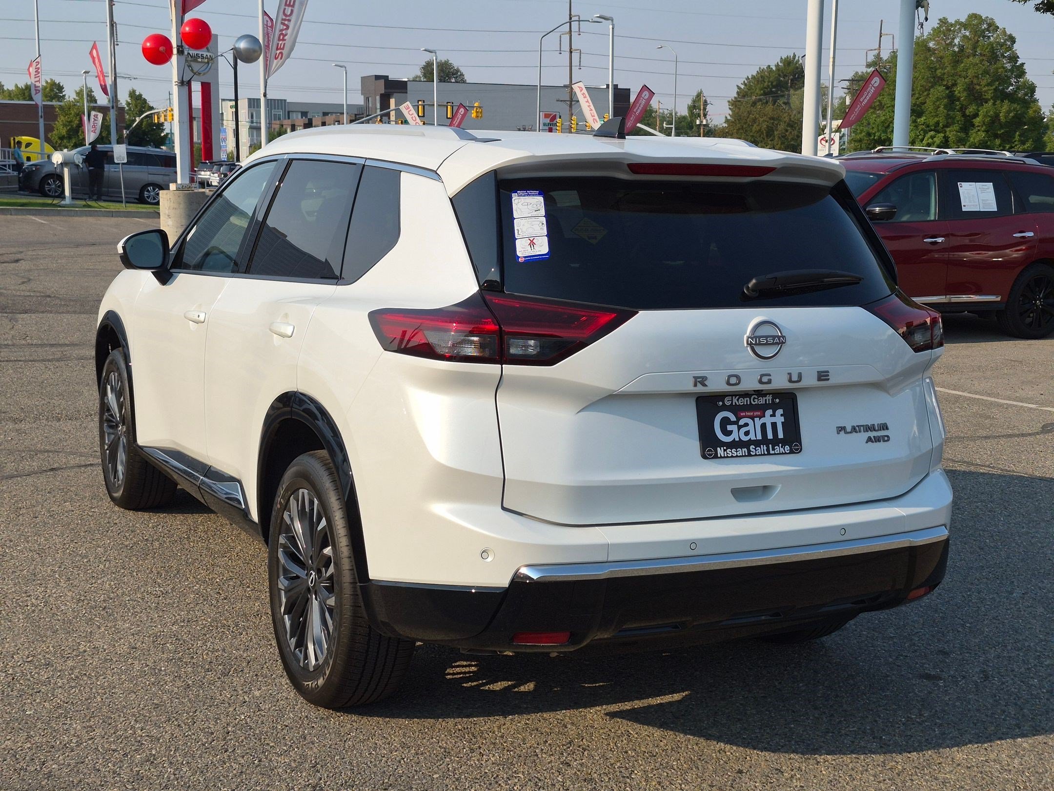 New 2026 Everest White Pearl Tricoat Nissan Platinum image 5