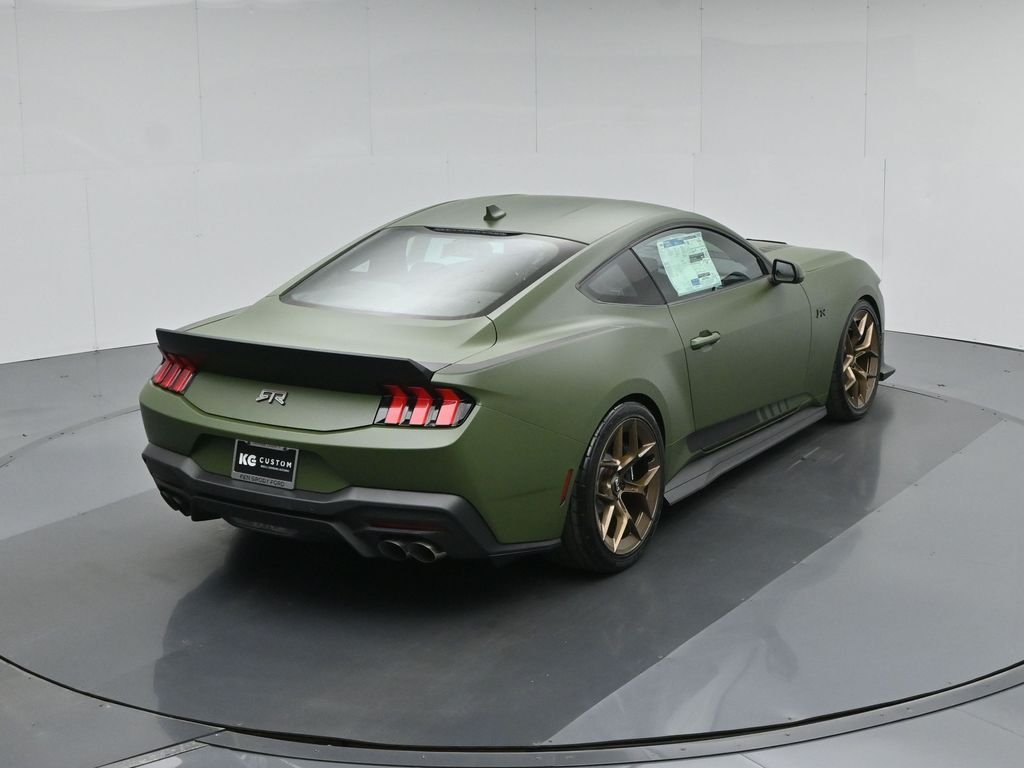 New 2026 Shadow Black Ford GT Premium image 38