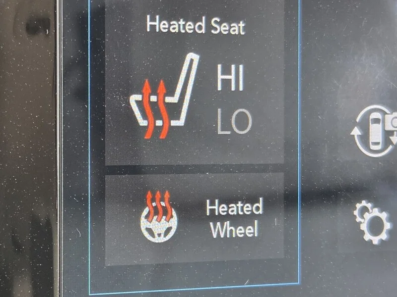 Used 2019 Bright White Clearcoat CHRYSLER TOURING L PLUS image 24