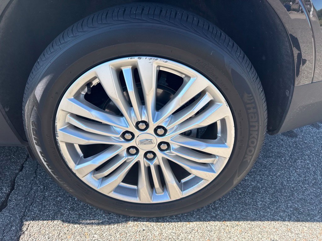 Used 2017 Black Cadillac Luxury image 6