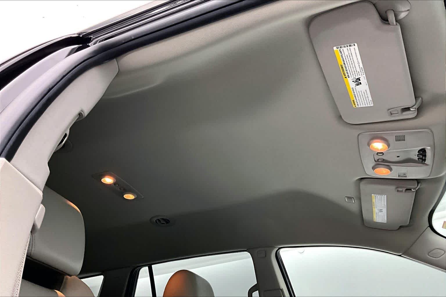 Used 2017 Ebony Twilight Metallic Buick Premium image 22