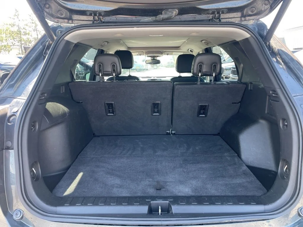 Used 2019 Gray Chevrolet Premier image 38