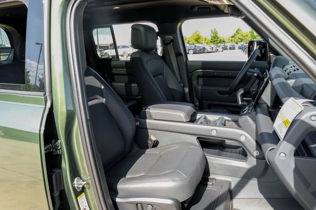 New 2026 Woolstone Green Metallic Land Rover X-Dynamic SE image 41