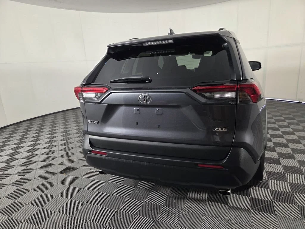 Used 2025 Magnetic Gray Metallic Toyota XLE image 6