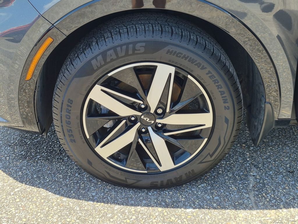 Used 2023 Gray Kia S image 11
