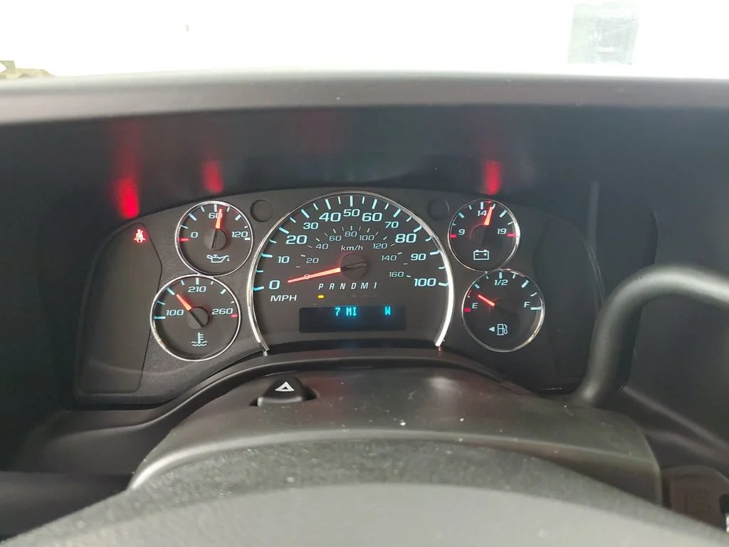 2025 Chevrolet Express Cargo Work Van - Photo 23