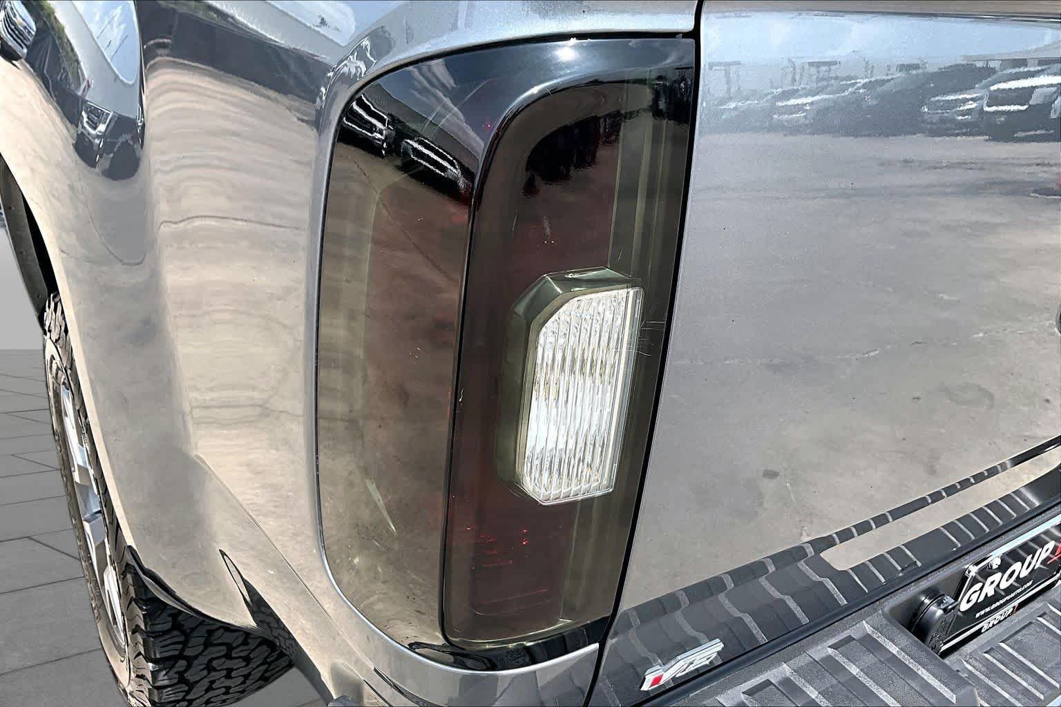 Used 2022 Satin Steel Metallic GMC 4WD AT4 w/Leather image 29