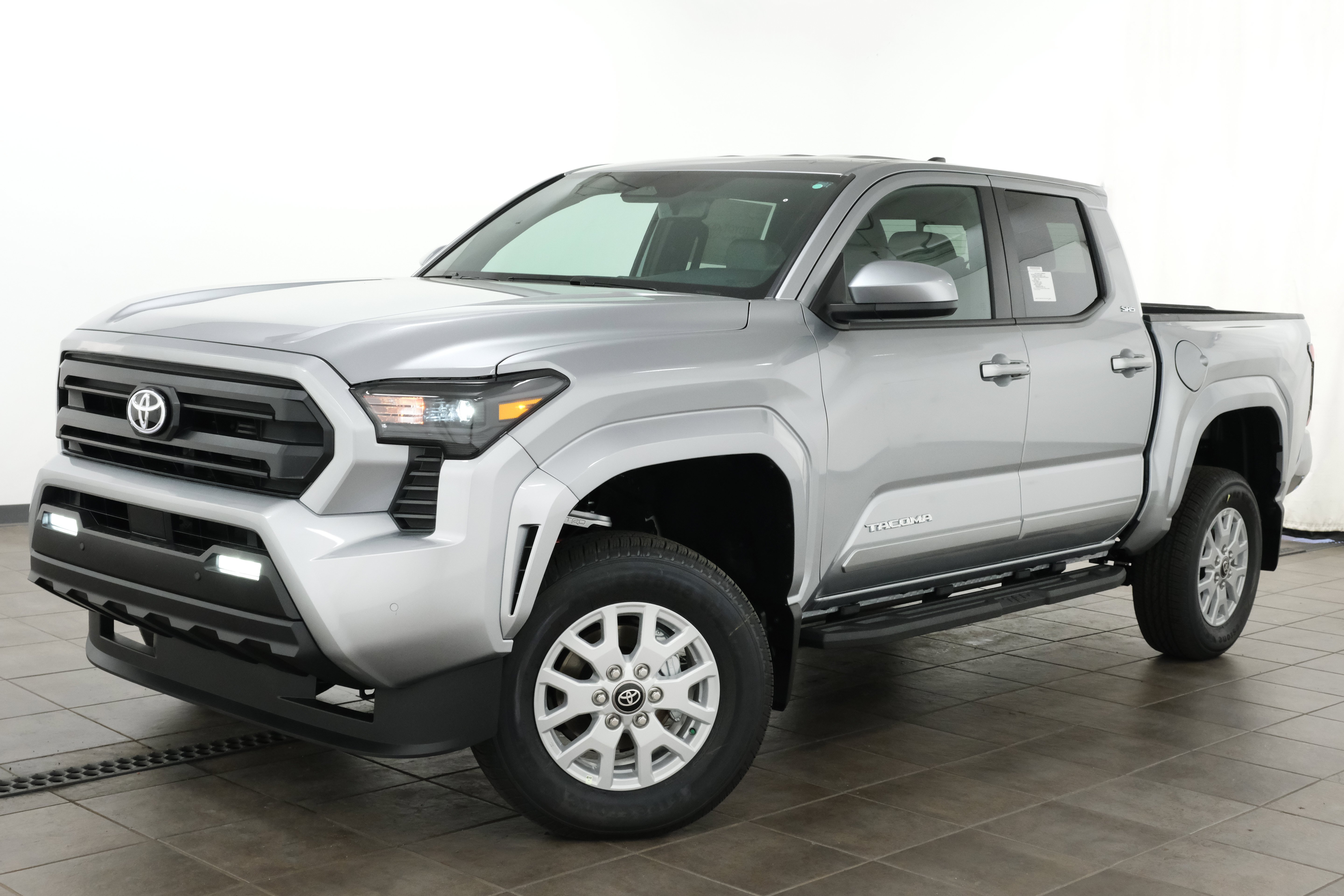 New 2026 Celestial Silver Metallic Toyota  SR5 image 2