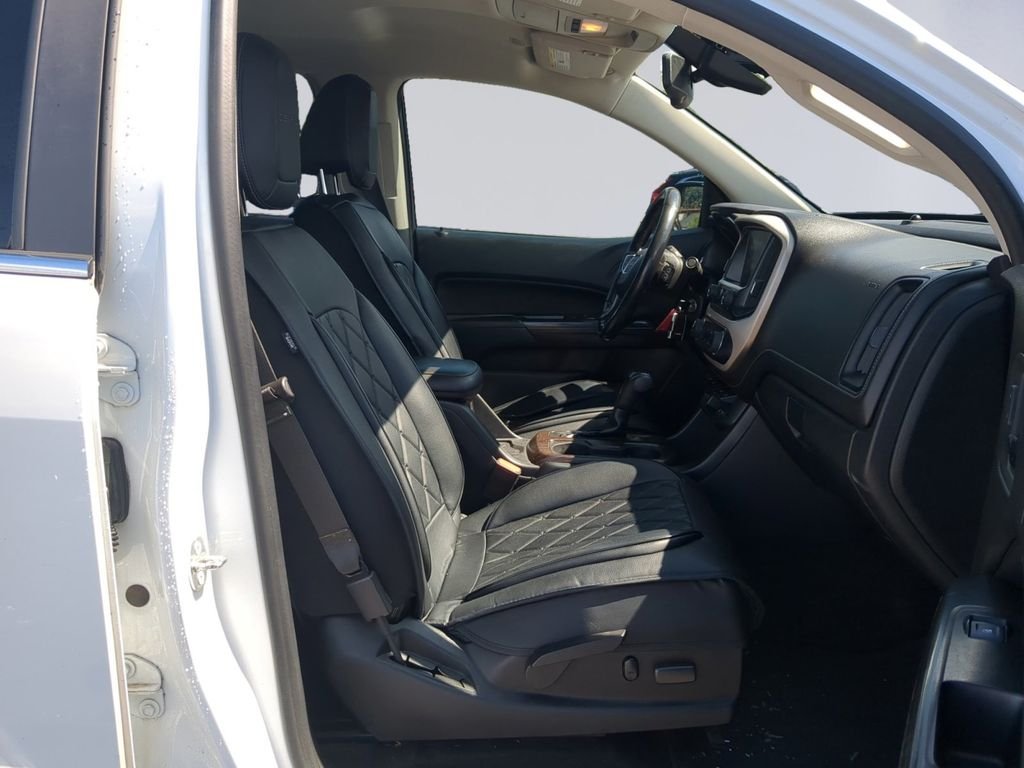 Used 2018 Summit White GMC Denali image 19