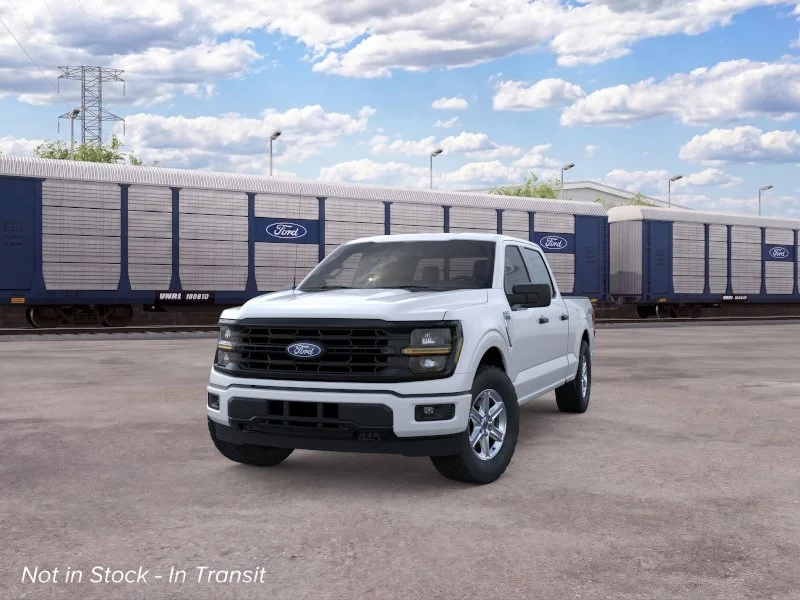 New 2026 Oxford White Ford XLT image 2