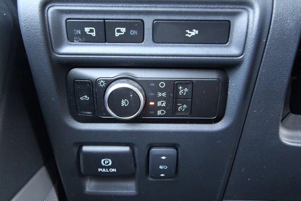 Used 2024  Ford XLT image 24
