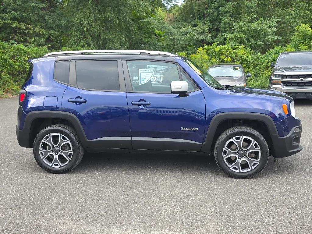 Used 2018 Jetset Blue Jeep Limited image 18