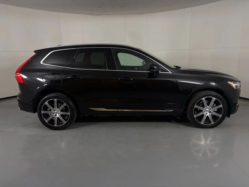 Used 2021 Black Volvo T5 Inscription image 8