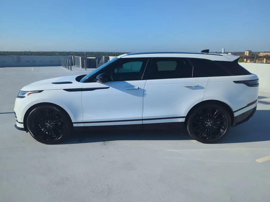 Used 2026 Fuji White Land Rover Dynamic SE image 9