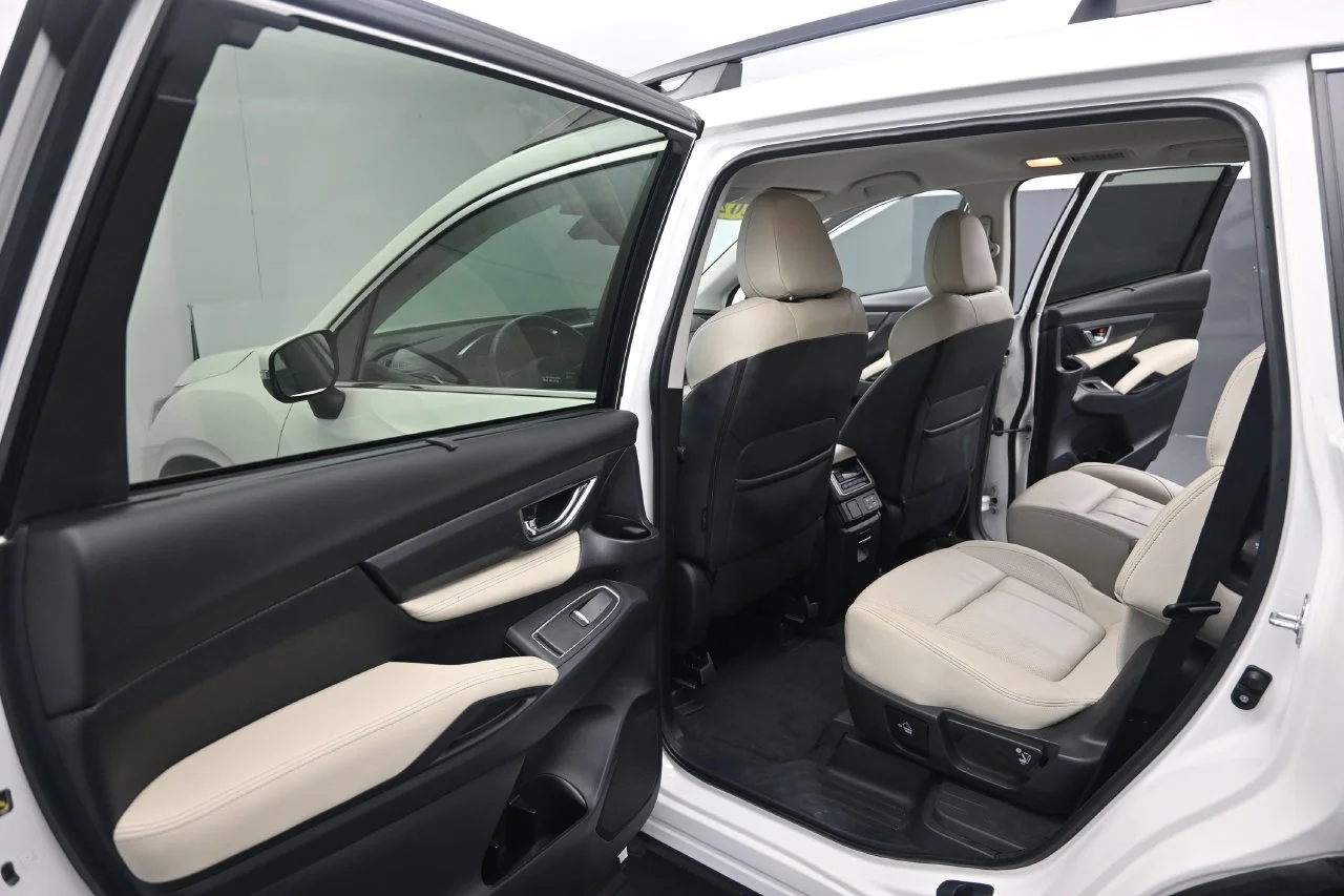 Used 2023 Crystal White Pearl Subaru Limited image 13