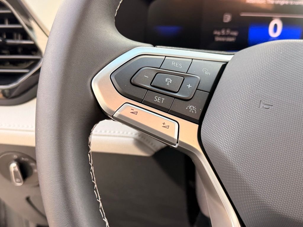 New 2026 Platinum Gray Metallic Volkswagen 1.5T S image 18