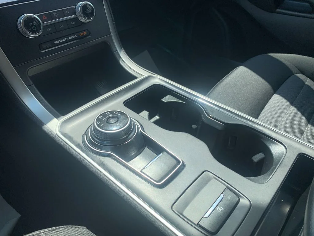 Used 2023 Black Ford SE image 25