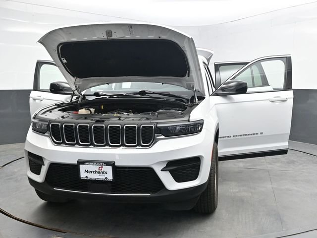 Used 2022 White Jeep Laredo image 51