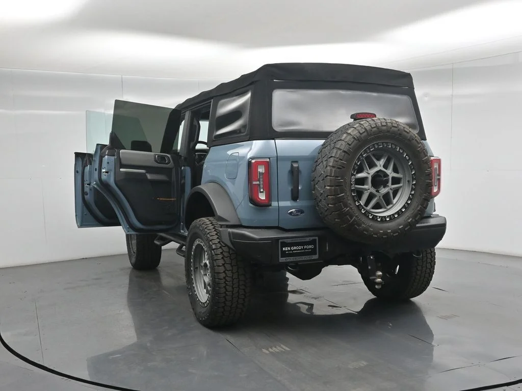 Used 2021 Blue Ford Badlands image 32