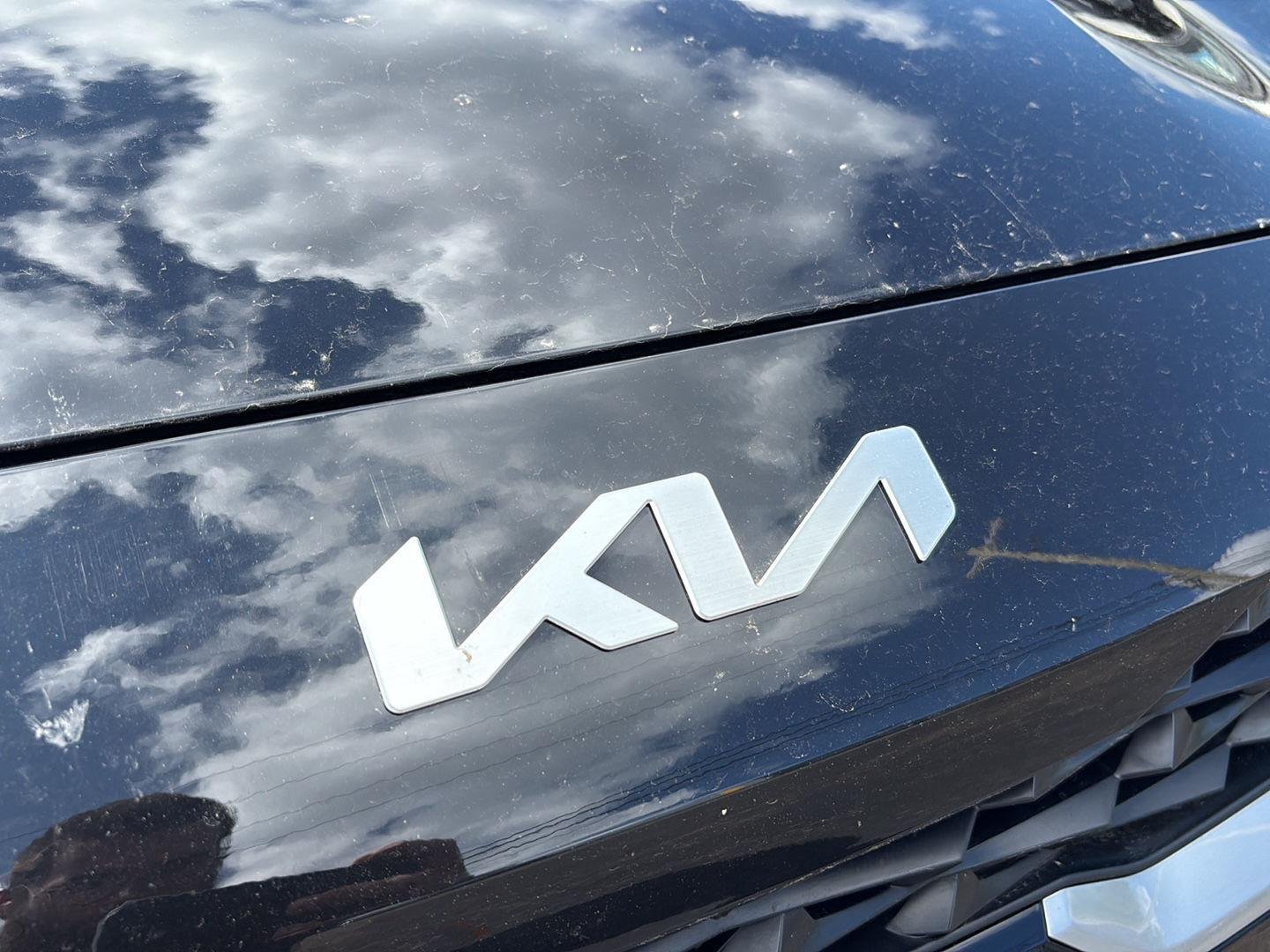 Used 2023 Aurora Black Pearl Kia LXS image 15