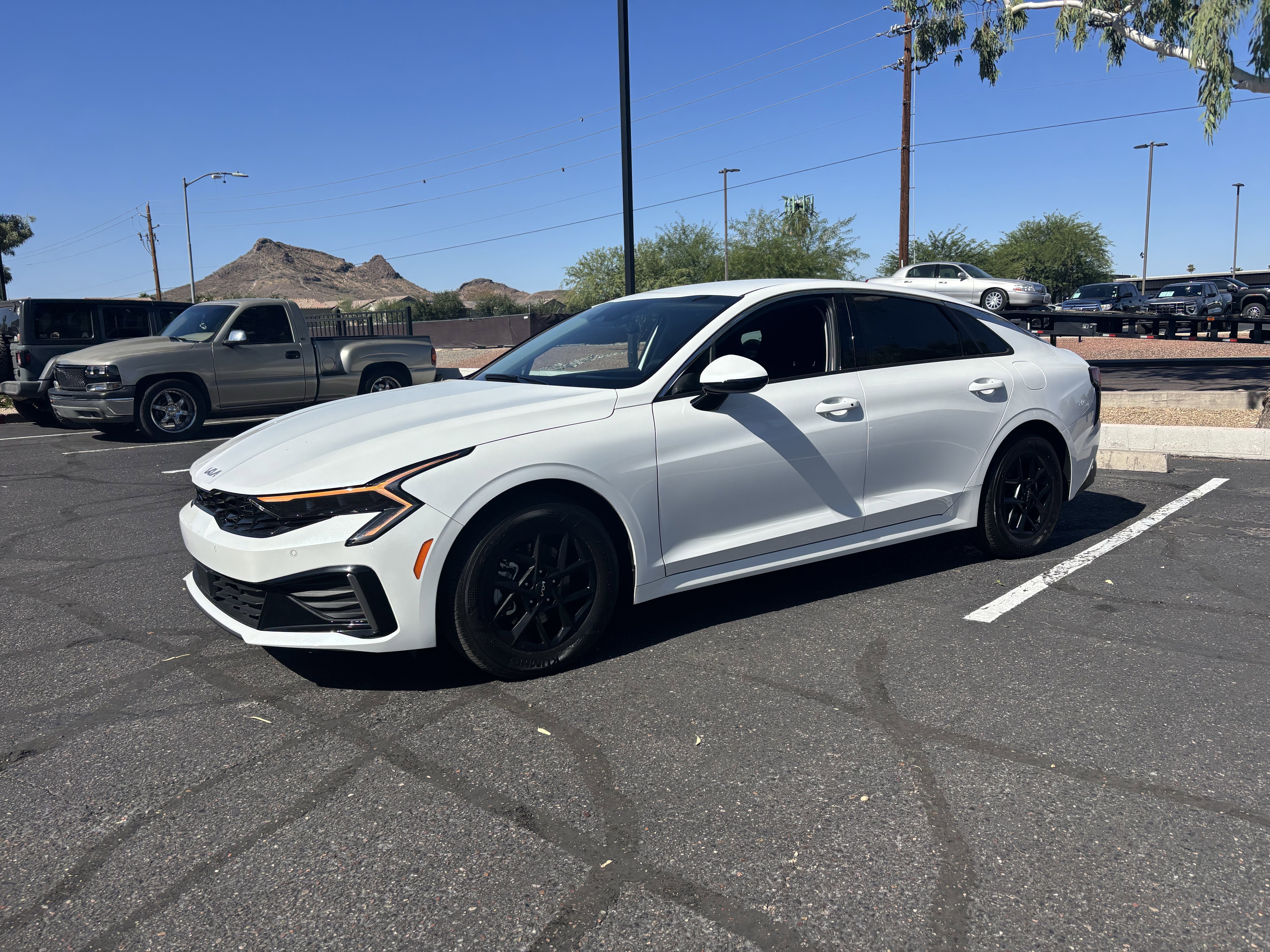 Certified Used 2026 Snow White Pearl Kia LXS image 6