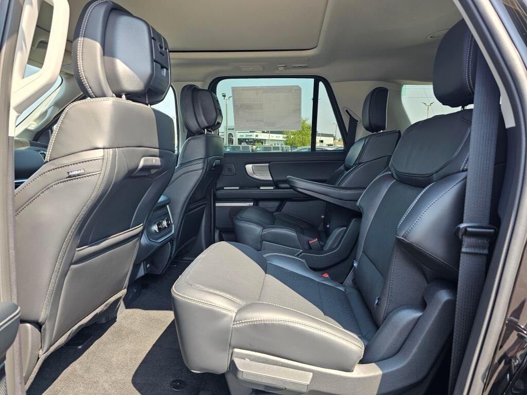 New 2027 Agate Black Metallic Ford MAX Platinum image 19