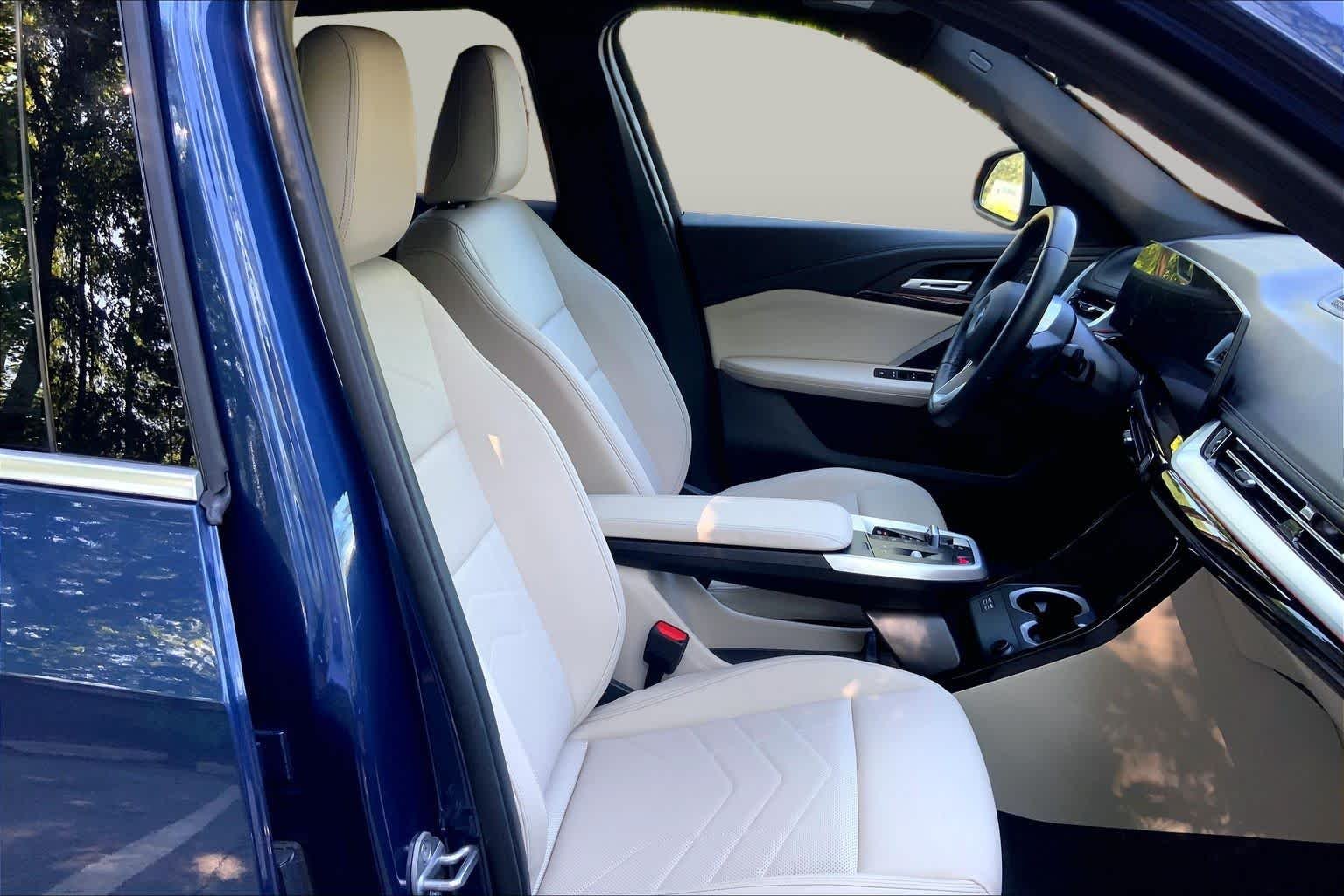 Used 2023 Phytonic Blue Metallic BMW xDrive28i image 7