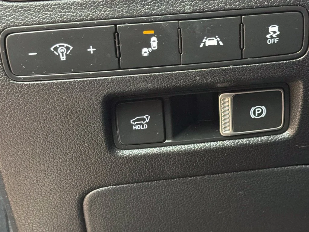 Used 2020 Sierra Burgundy Hyundai SEL image 25