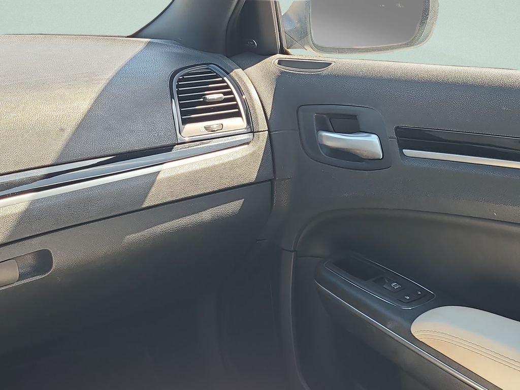 Used 2018 White Chrysler S image 13